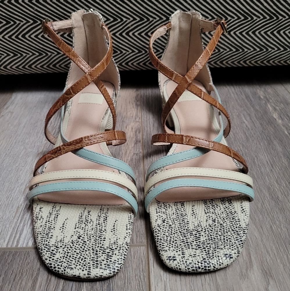 NEW Louise et Cie Sandals